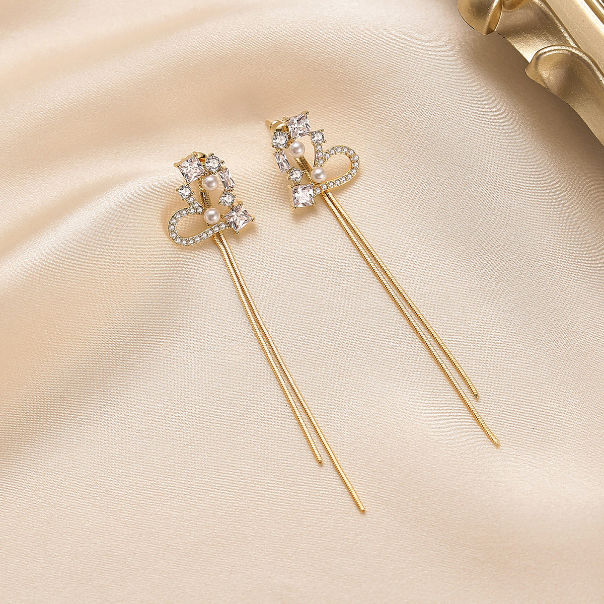 Winy心之坊耳钉送女友闺蜜节日生日礼物