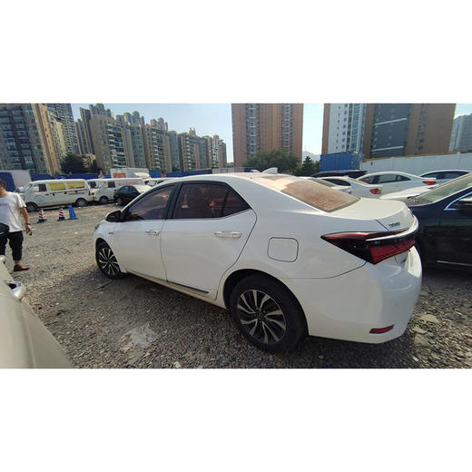 丰田 卡罗拉 改款双擎 1.8L E-CVT精英版 【月租-深圳】 商品图3