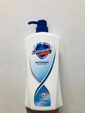 舒肤佳-纯白清香沐浴露750ml（蓝）  0608274107007