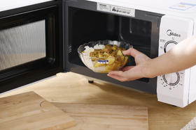 第14招：一只柠檬，搞定微波炉的清洁杀菌！