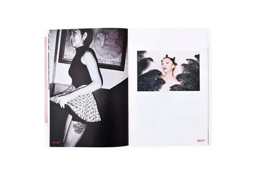 《给我一分钟Give Me 1 Minute》摄影集限量版 商品图3