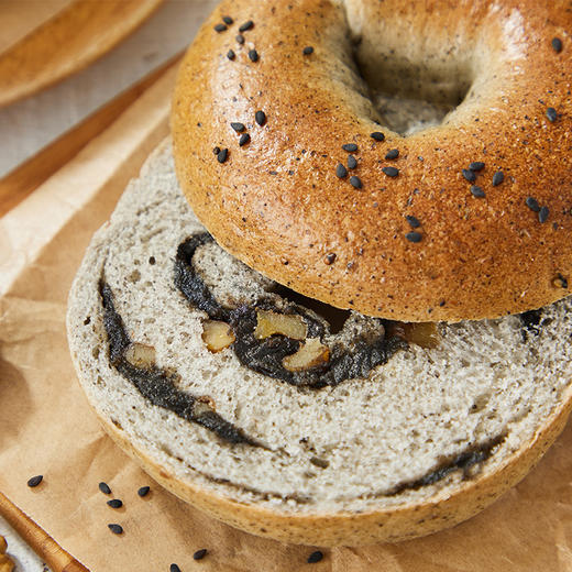 芝麻核桃贝果 Sesame Walnut Bagel 商品图2