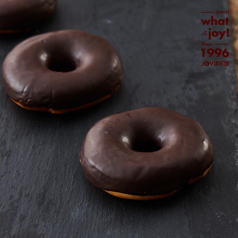 巧克力甜甜圈