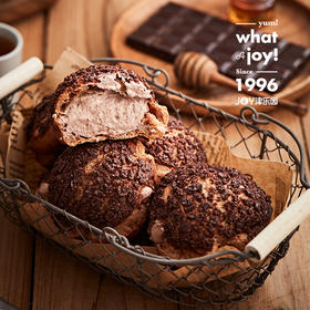 【浓醇巧克力泡芙】满满的全是奶油