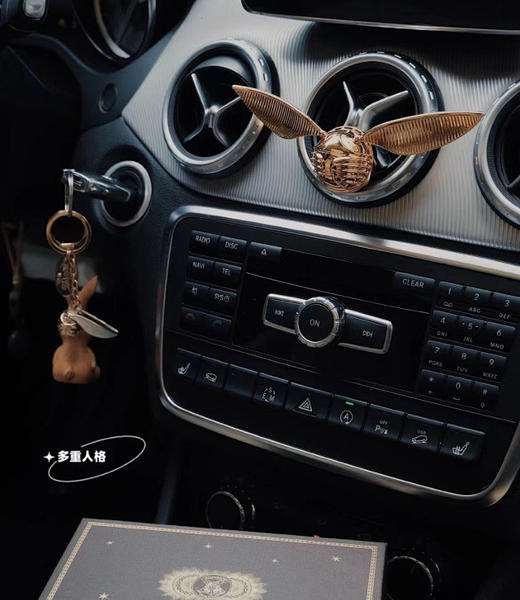 价值1000+ 爆款力推 野兽派哈里波特联名款 金色飞贼车载香薰 哈迷必入系列 限量版 礼盒装 送人超级排面 商品图3