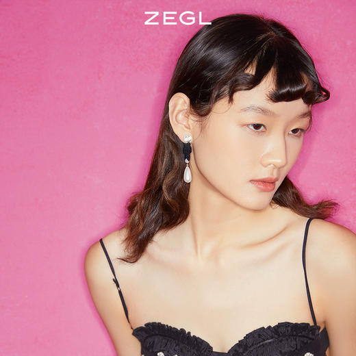 ZEGL圣诞蝴蝶结耳环女复古港风赫本人造珍珠耳钉925银针秋冬耳饰 商品图6
