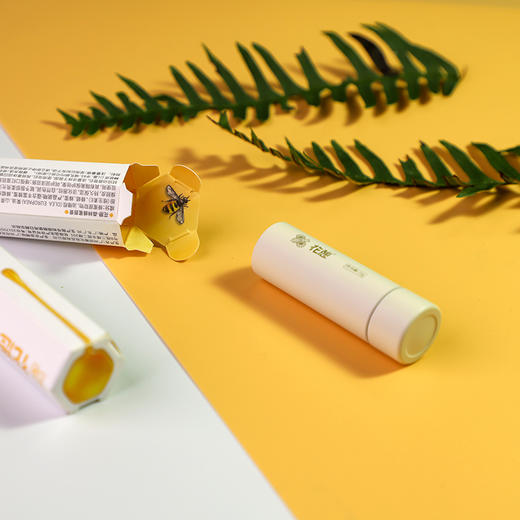 精选 | 花憩森林蜂蜜唇膏  深度滋养 3.8g/支 商品图2