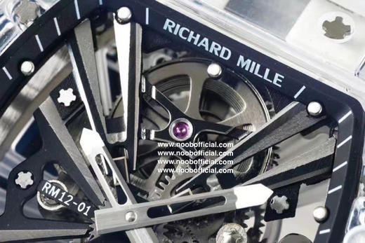 RM Factory重现理查德米勒的非凡运动品质
实现材料创新与钟表架构层面的融合，推出一代传奇RM12-01陀飞轮蓝宝石透明版 商品图1