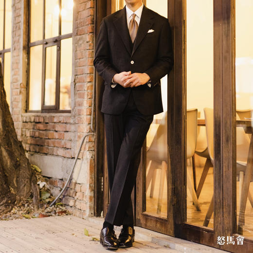 Hardy Minnis QZ² Super 150's澳洲美丽诺羊毛碳灰色全麻衬套装 商品图3