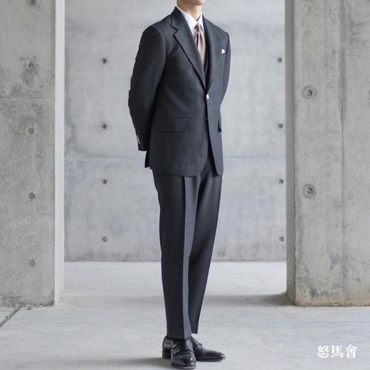 Hardy Minnis QZ² Super 150's澳洲美丽诺羊毛碳灰色全麻衬套装 商品图1