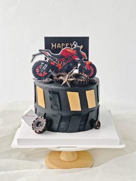 定制款裸蛋糕 - KTM摩托车