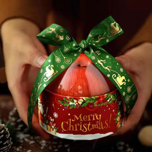 「不一样的圣诞“苹果”」巧克力圣诞苹果 仿真苹果造型 外层巧克力制作 内里糖果满满 超满足 精美礼盒包装 商品图0