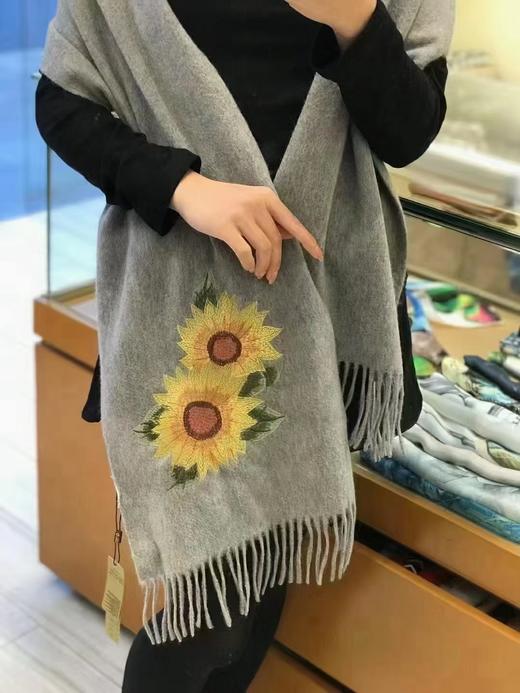优品堂《向日葵》羊毛刺绣围巾 商品图12