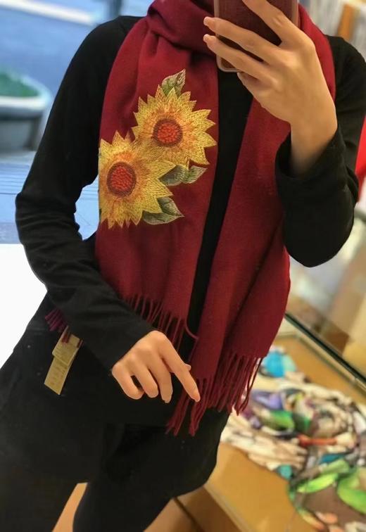优品堂《向日葵》羊毛刺绣围巾 商品图5