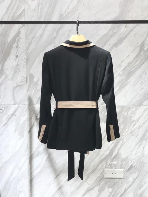 粉镶边绑带西装 商品图1