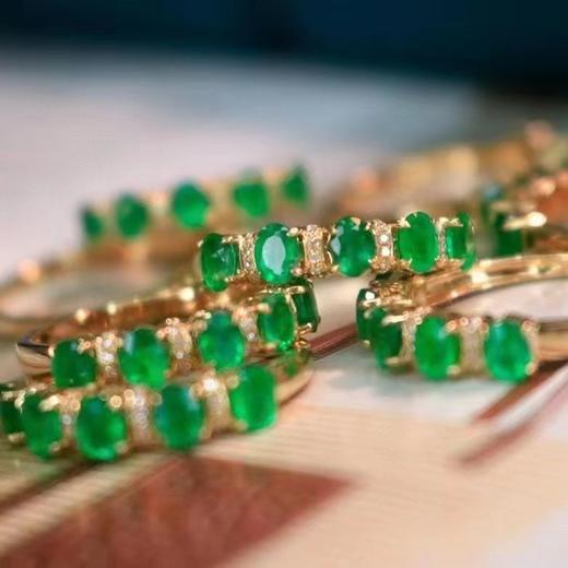 18K镶嵌祖母绿戒指 商品图0