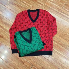 女满印字母毛衣