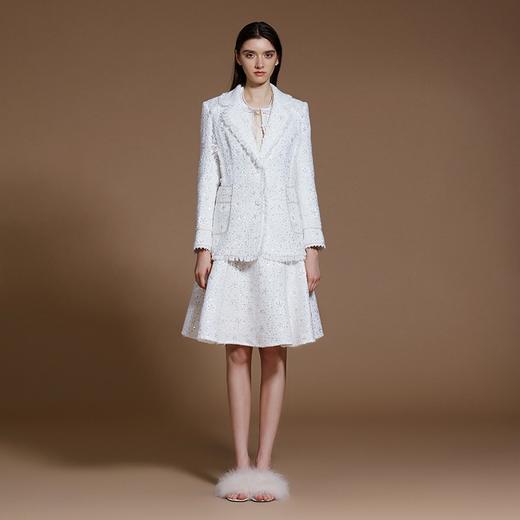 白色立体花粗纺毛呢半裙 商品图3