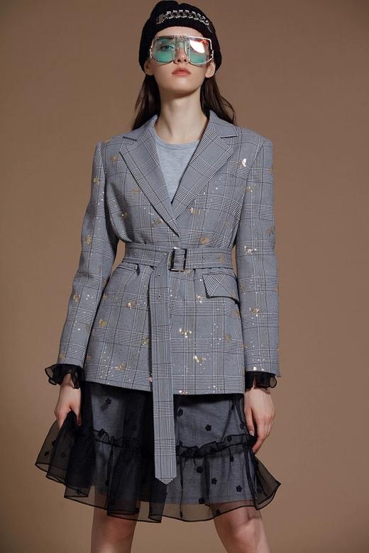 蝴蝶亮片绣花灰色收腰西装外套 商品图3