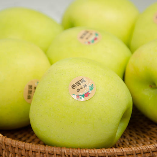 【瑞雪苹果】清新淡雅 光洁少瑕 芳香馥郁 脆嫩爽口 高颜值代表 苹果中的爱马仕 3种规格任选 商品图0