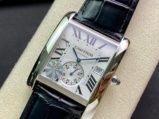 JF卡地亚W5330003英式坦克系列 版本，原版1904MC自动机械机芯，表径:34mmX44mm，使用原版烤钢蓝表针，使表针色泽均匀 商品图12