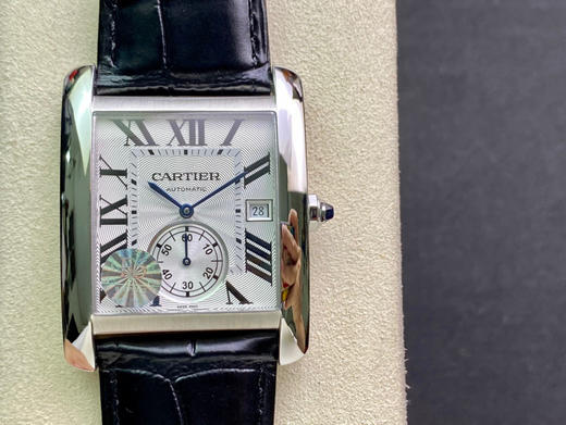 JF卡地亚W5330003英式坦克系列 版本，原版1904MC自动机械机芯，表径:34mmX44mm，使用原版烤钢蓝表针，使表针色泽均匀 商品图11