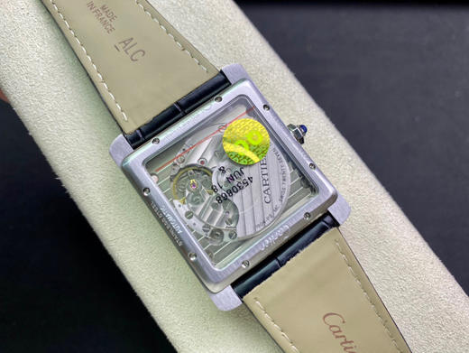 JF卡地亚W5330003英式坦克系列 版本，原版1904MC自动机械机芯，表径:34mmX44mm，使用原版烤钢蓝表针，使表针色泽均匀 商品图10