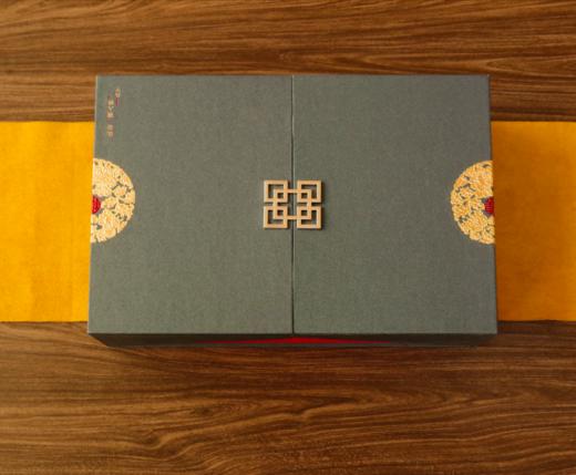 有机普洱生茶饼   357g    礼品盒支持自提 商品图0