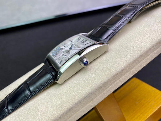 JF卡地亚W5330003英式坦克系列 版本，原版1904MC自动机械机芯，表径:34mmX44mm，使用原版烤钢蓝表针，使表针色泽均匀 商品图14