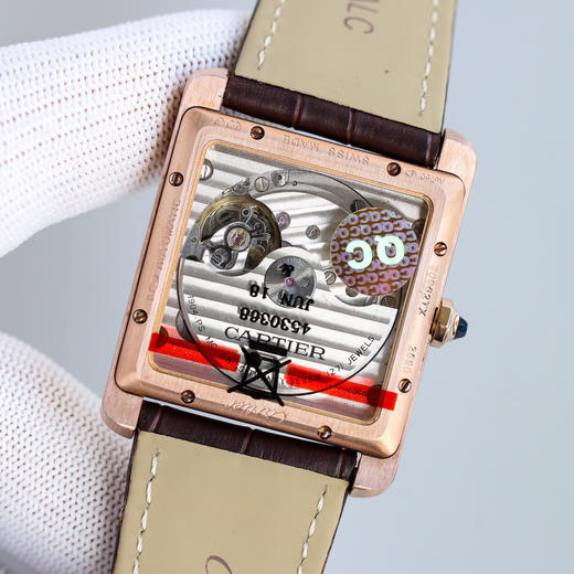 AF卡地亚刘德华同款英式坦克系列zhongji版本，原版1904MC自动机械机芯，表径:34mmX44mm，使用原版烤钢蓝表针 商品图14