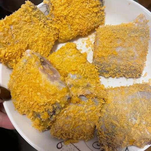 【2025新正宗整条无冰3指宽高端大气东海带鱼】，整条箱装，船冻锁鲜，送礼/家庭自用都是非常合适，餐桌上的美食！又是一年带鱼季节，火爆郑州的美味，简单易加工 商品图5