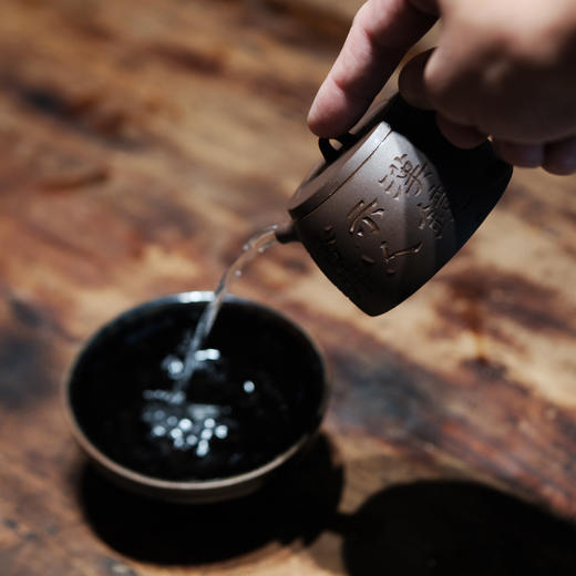 「汉周原创设计」汉镜文人琢器小壶 半手工 紫泥 120cc 商品图9