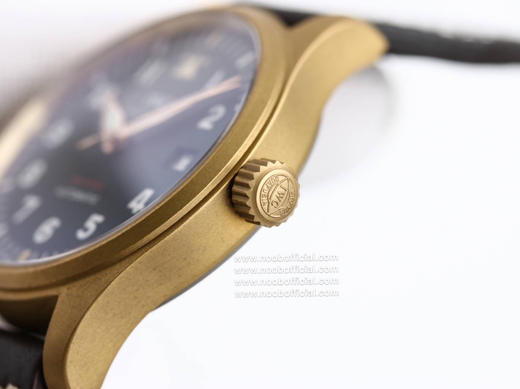 【TWC】万国青铜『纯进口青铜材质』 新品上市【马克系列再添新一成员 复古风格】万国飞行员系列马克18——IW327006腕表，隆重登场 商品图2