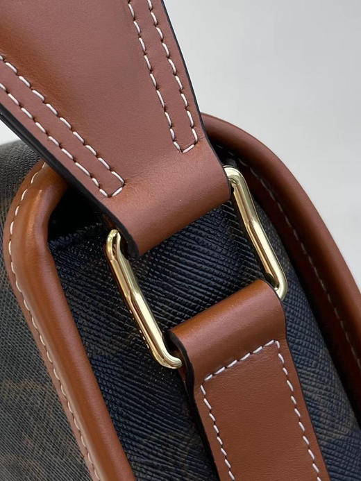 大号老花马鞍包。 浅色。深色 自己备注22.5X21X7cm 商品图6