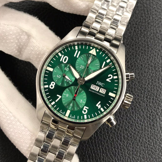 ZF原单品质，新品【翱翔蓝天 进击之梦】
飞行员系列新作IW388102系列，透底41ＭＭ。机芯结构同步原装，双面防眩晕蓝色镀膜。成就此卓越非凡的飞行腕表。 商品图10