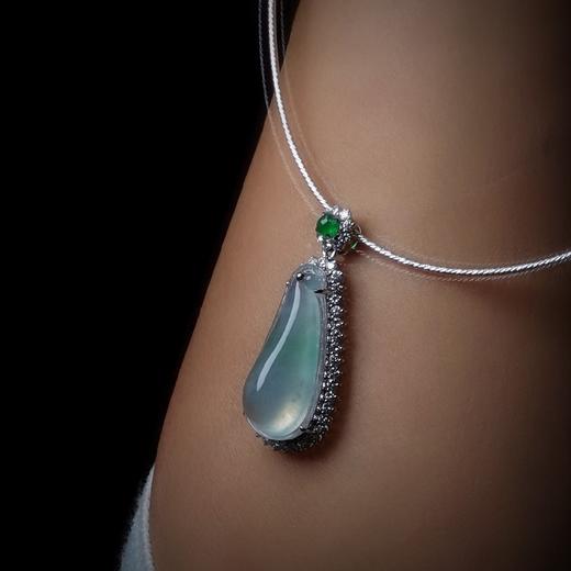 翡翠挂件18k金镶嵌福瓜 商品图6