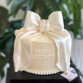 白色翻糖蝴蝶结蛋糕（提前2天预定）