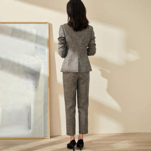 剩L 米思阳2025时尚套装洋气秋款修身显瘦时尚休闲西装裤子两件套2364 商品图3