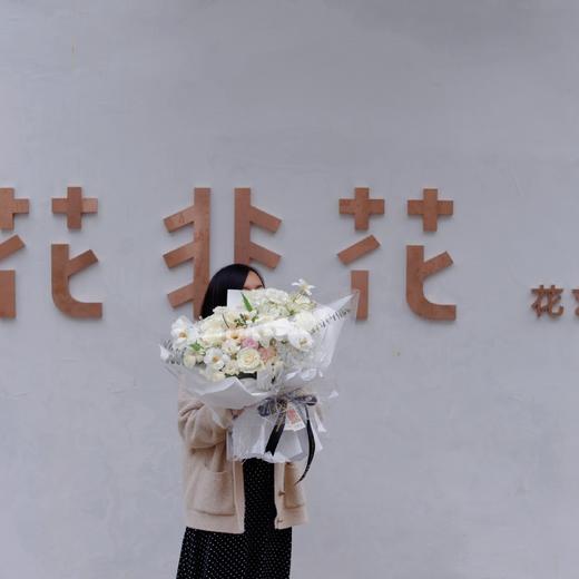 《骄傲》-清新郁金香蝴蝶兰高端花束 商品图6