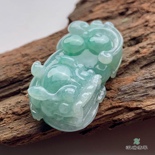 派瑞翡翠 翡翠挂件 糯种 绿色 商品图0