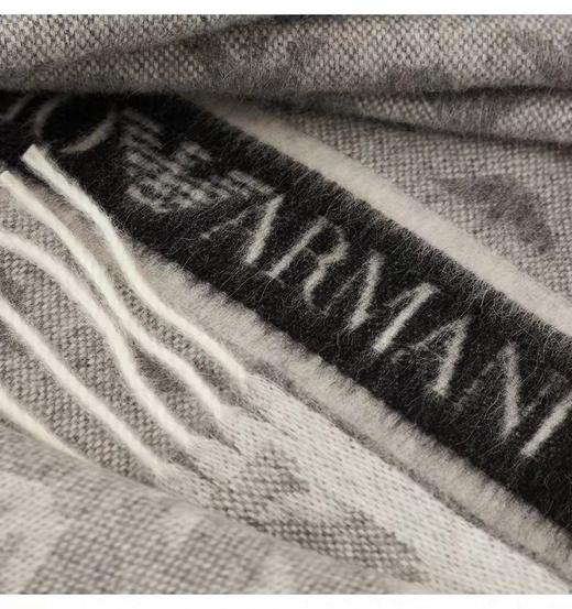 【300000积分】ARMANI鹰标撞色围巾 12/3-12/12 1F B区服务台提货 商品图1