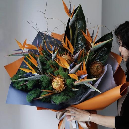 《百鸟朝凤》送领导送长辈必选 天堂鸟高端花束 商品图0