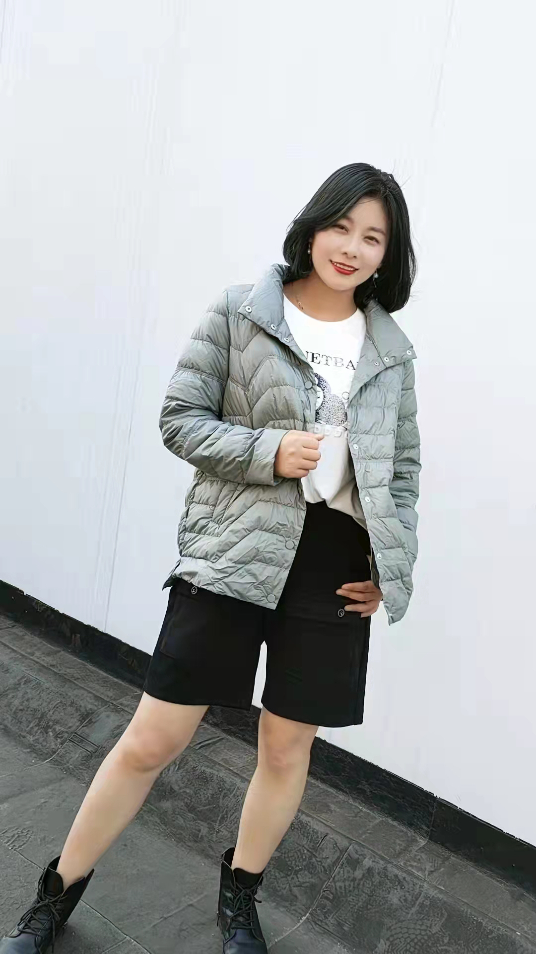 水淼2021冬新品爆款超显瘦舒适保暖轻羽绒羽绒服3230