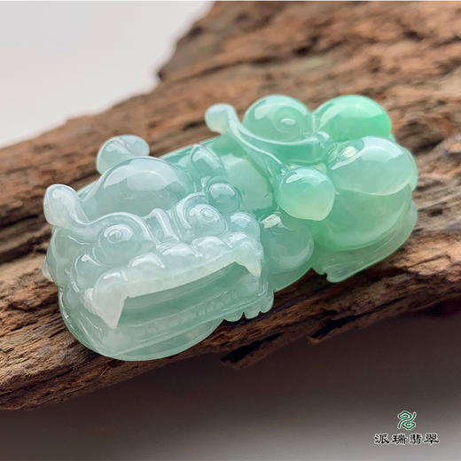 派瑞翡翠 翡翠挂件 糯种 绿色 商品图0