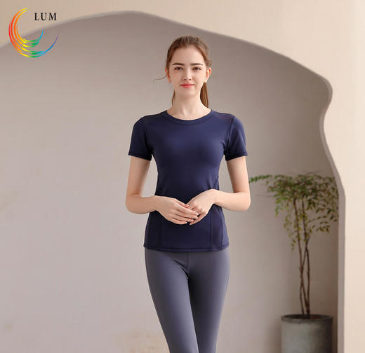 LUM39862露檬瑜伽运动短袖双面磨毛面料（含胸垫） 商品图2