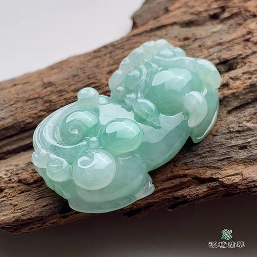 派瑞翡翠 翡翠挂件 糯种 绿色 商品图1
