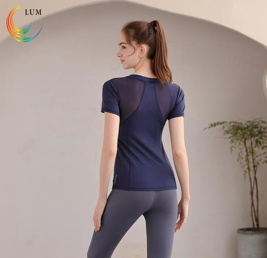 LUM39862露檬瑜伽运动短袖双面磨毛面料（含胸垫） 商品图3