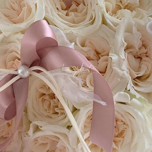 《公主》33枝荔枝玫瑰花束花束 商品图3