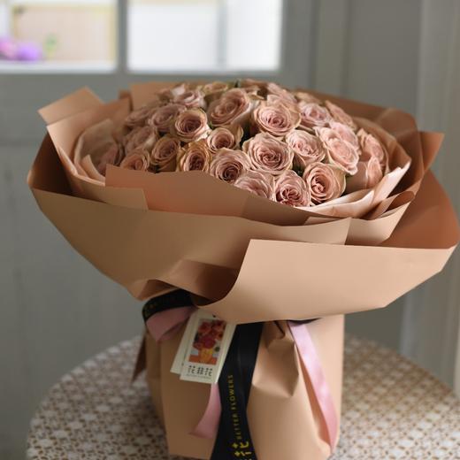 52枝卡布奇诺玫瑰 低饱和度颜色花束 商品图3