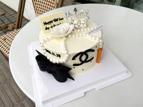 香奈儿半翻糖奶油蛋糕